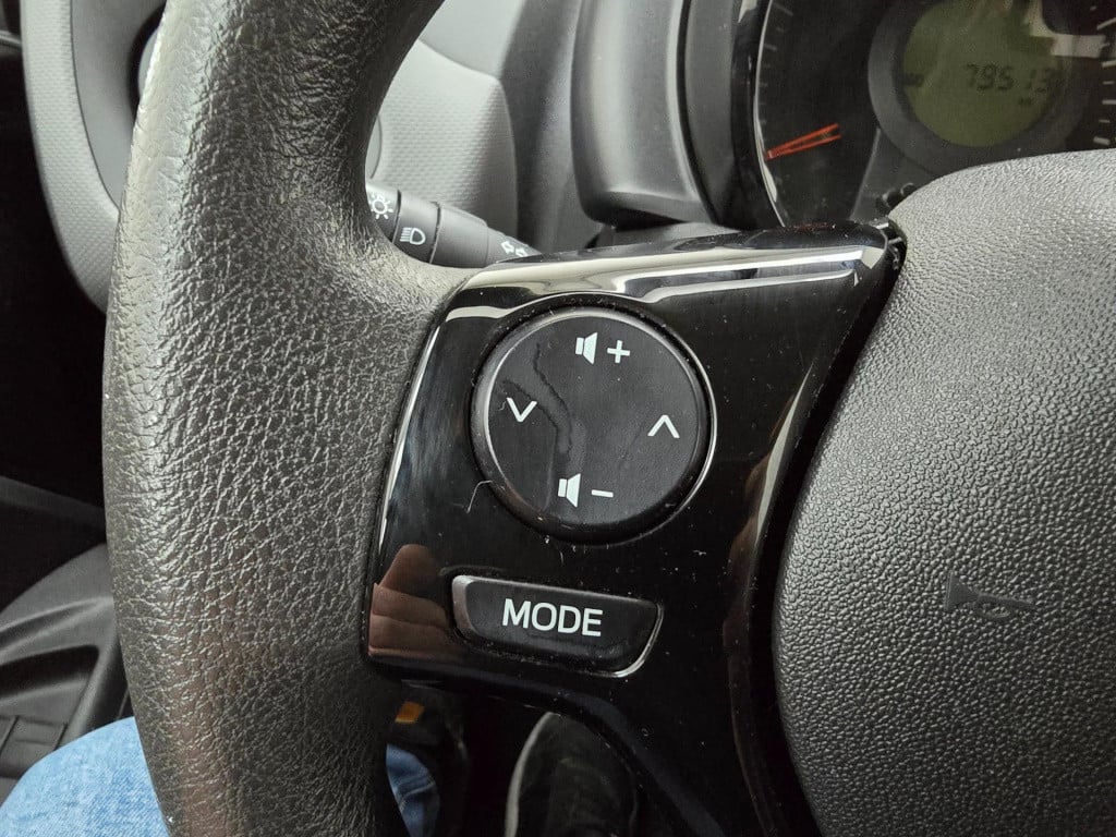 Peugeot 108 occasion 1.0 vti met airco en kleur zwart | tweedehands peugeot