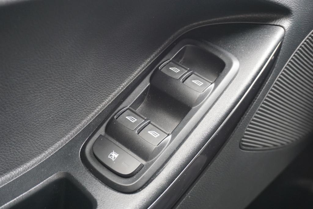 Ford KA ka+ 1.2 trend ultimate airco / cruise / parkeers. / bt / trekhaak /