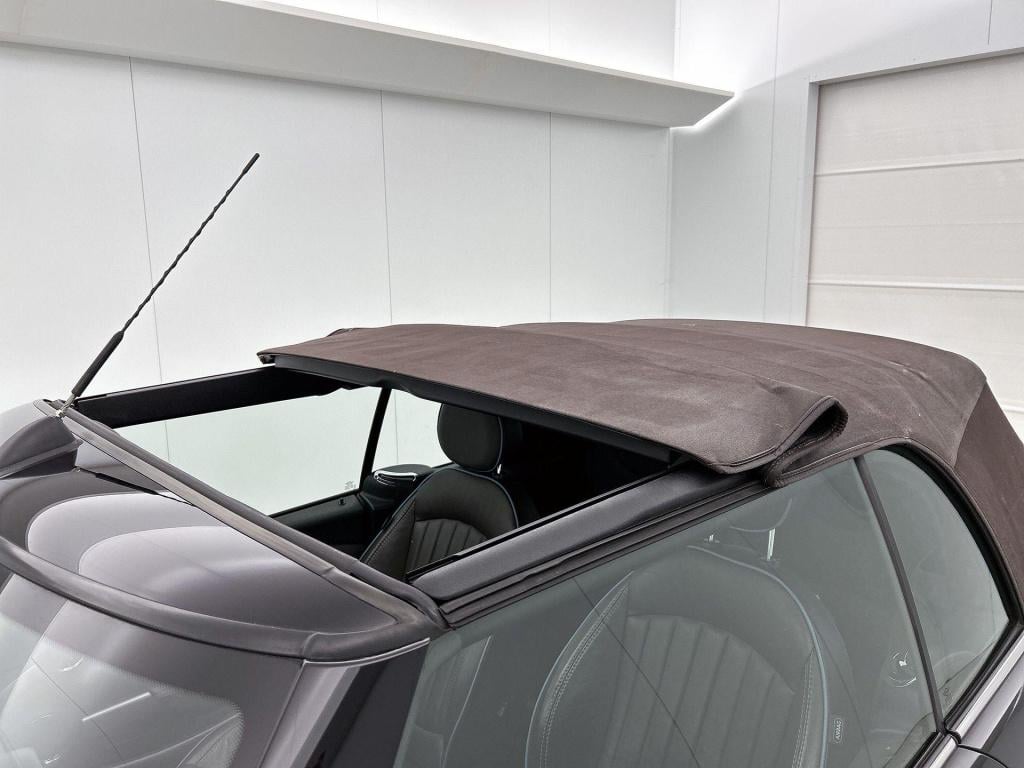 Mini Cooper Cabrio mini 1.6 | lmv | parkeer sensoren | leder | cruise contr