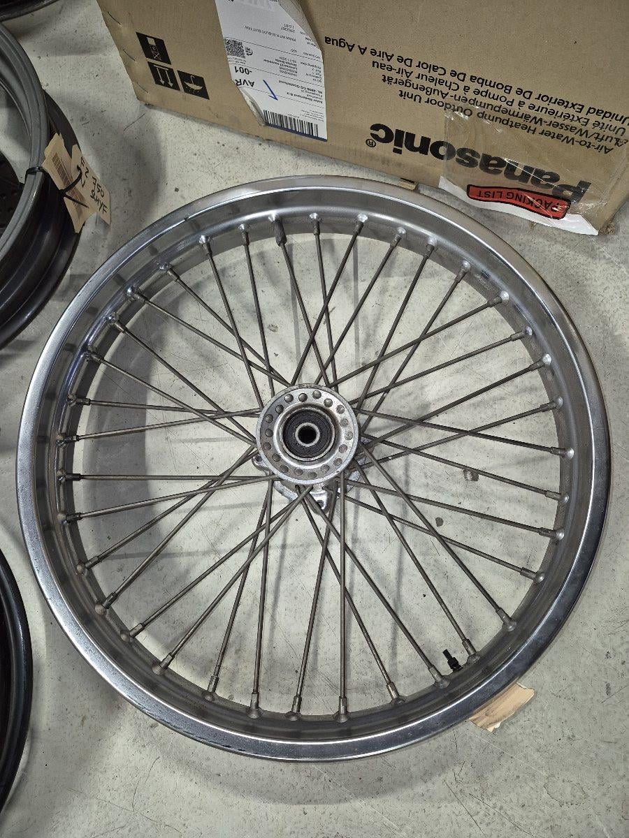 10.000 Nieuwe en gebruikte motor onderdelen