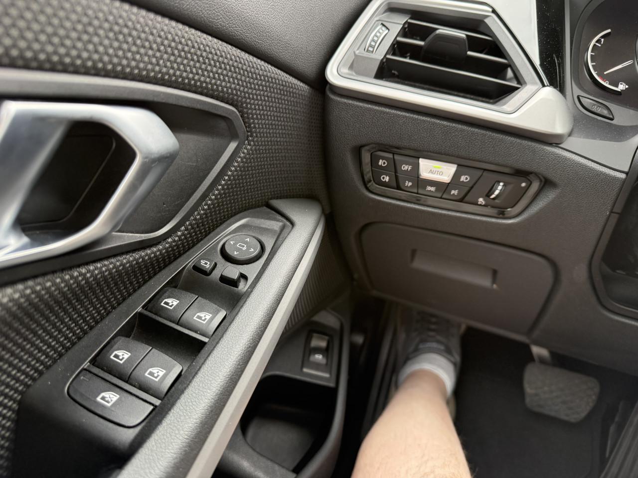 BMW 3-serie Touring 320i High Executive Edition | Rijklaar - kan zo mee!