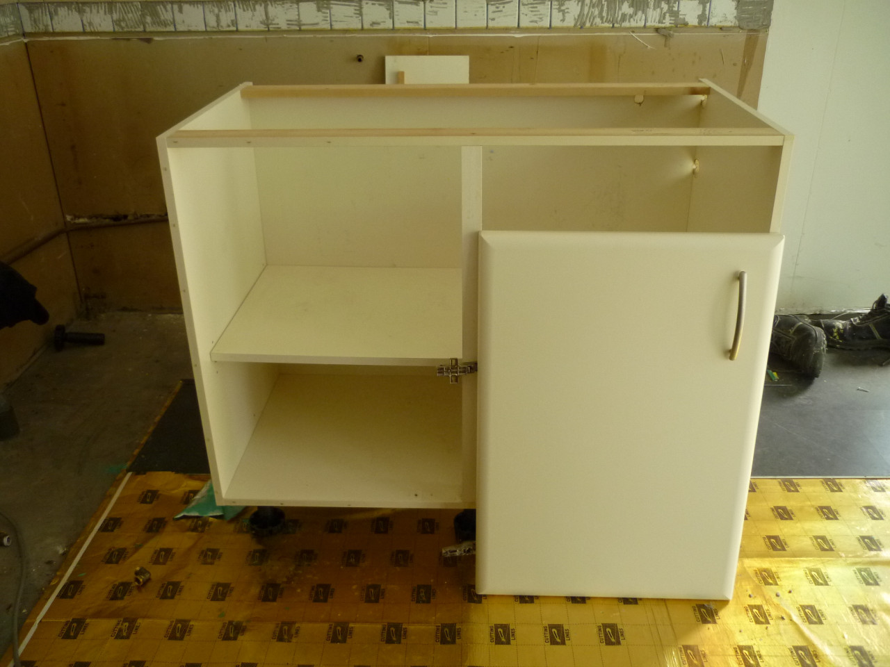 Onderkast 100 cm breed hoekkast met plank en deur, spoelbak