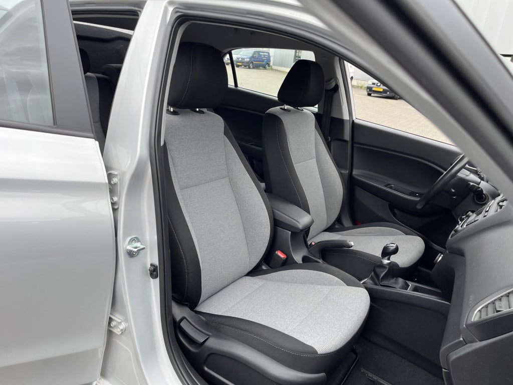 Hyundai I 20 1.2 hp i-motion premium 42 dkm