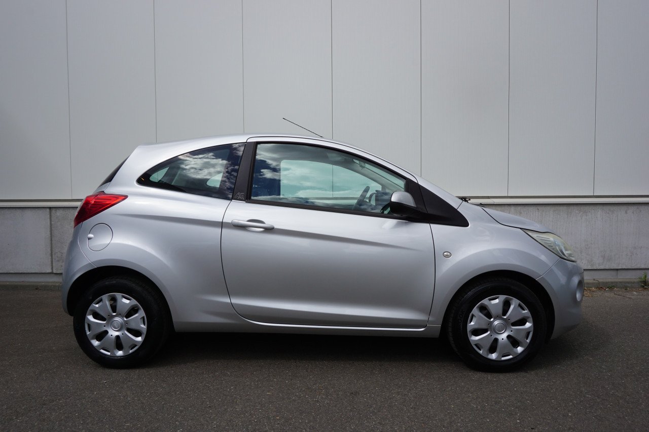 Ford Ka, 1.2 Cool&Sound - Airco / Elektr. ramen / NAP / Weinig KM!