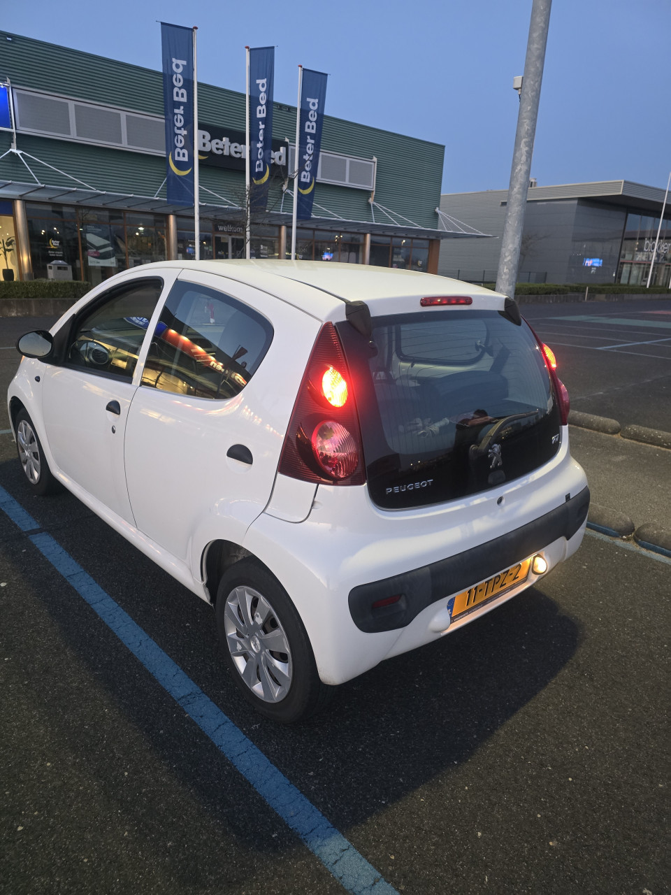 Peugeot 107 1.0 12V 5DR AIRCO 2012