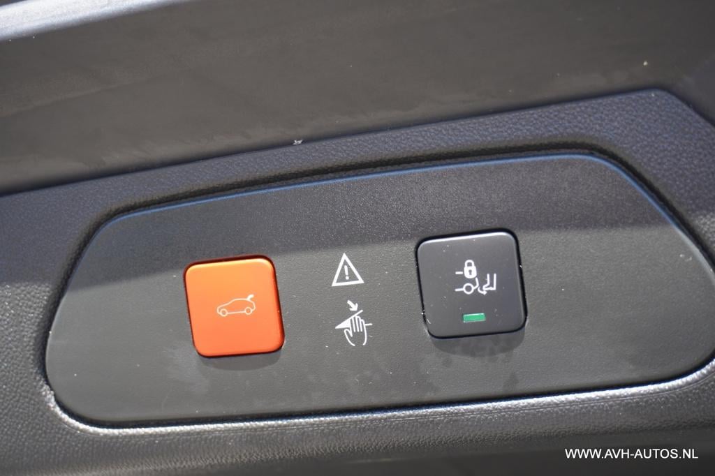 Opel Grandland X 1.2 turbo business executive