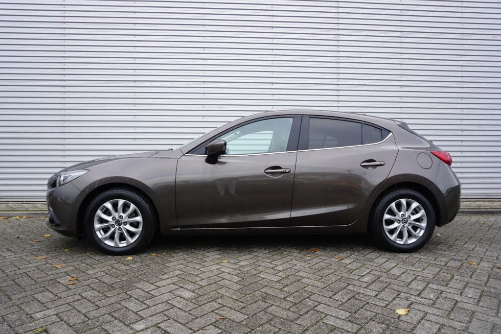 Mazda 3 2.0 gt-m climate / navi / cruise / stoelverw. / leder / trekhaak / 