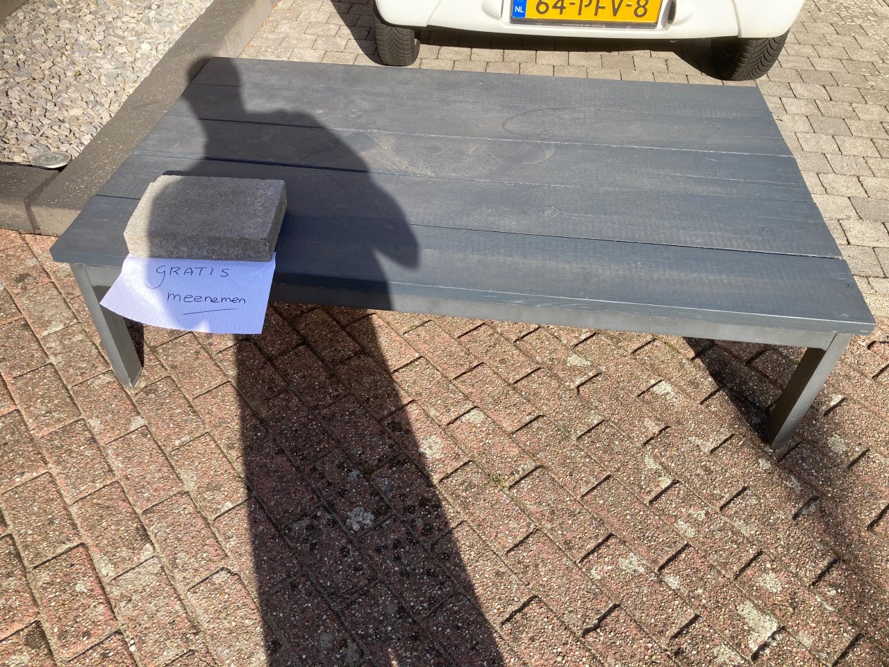 Gratis Buiten tafel met alu onderstel