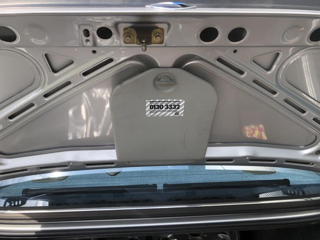 BMW 3-serie 318i 90pk sedan e30