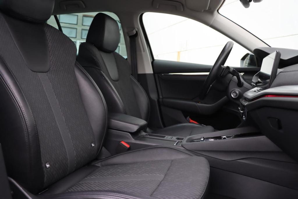 Skoda Octavia combi 1.5 e-tsi business edition plus dsg7 150pk