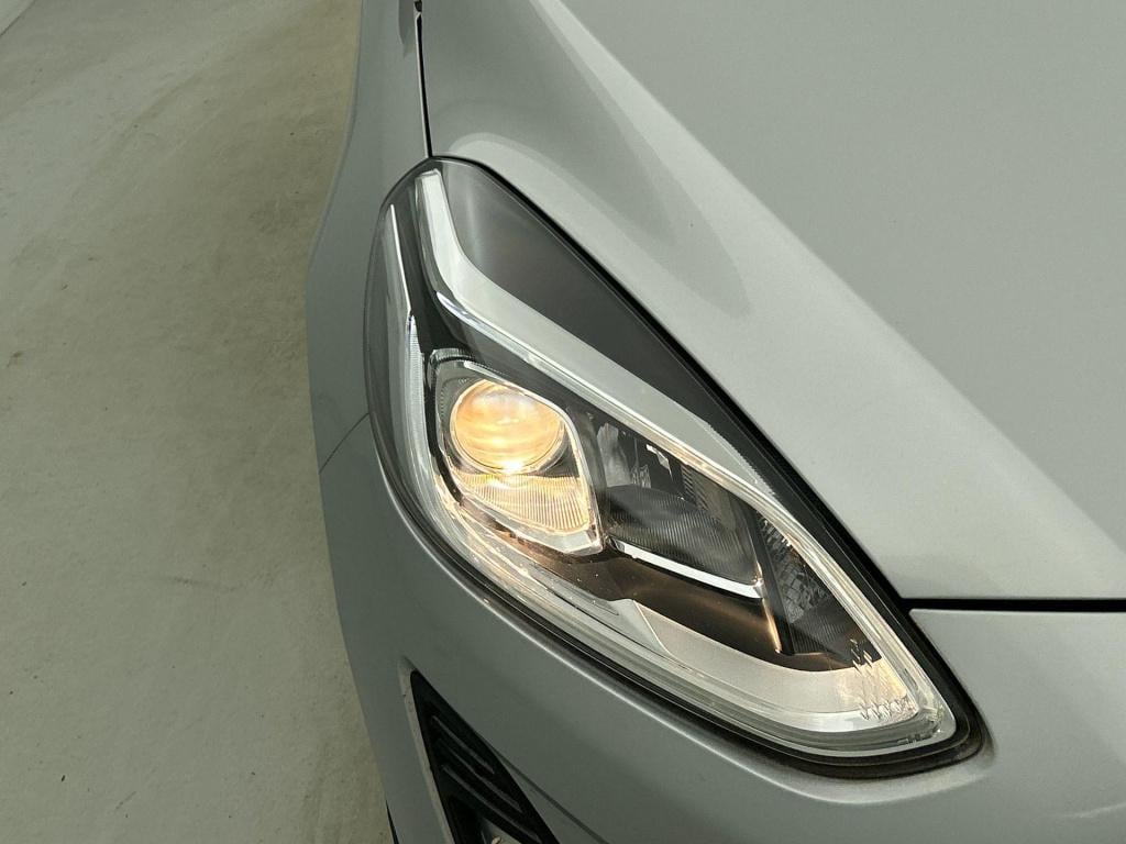 Ford Fiesta 1.1 trend | parkeer sensoren | lmv | bluetooth | dab | airco | 