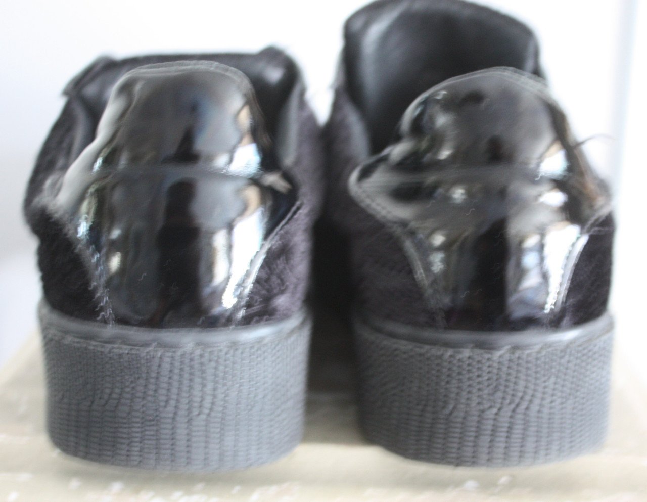 Zwarte sneaker lk en barokprint stof maat 42
