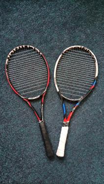 2 keer tennisracket Tecnifibre. Grip 2. Weigt 295 /4 gram. Headsize 615 cm2