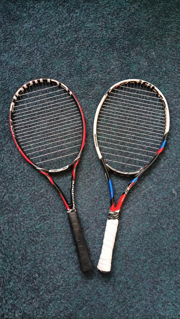 2 keer tennisracket Tecnifibre. Grip 2. Weigt 295 /4 gram. Headsize 615 cm2