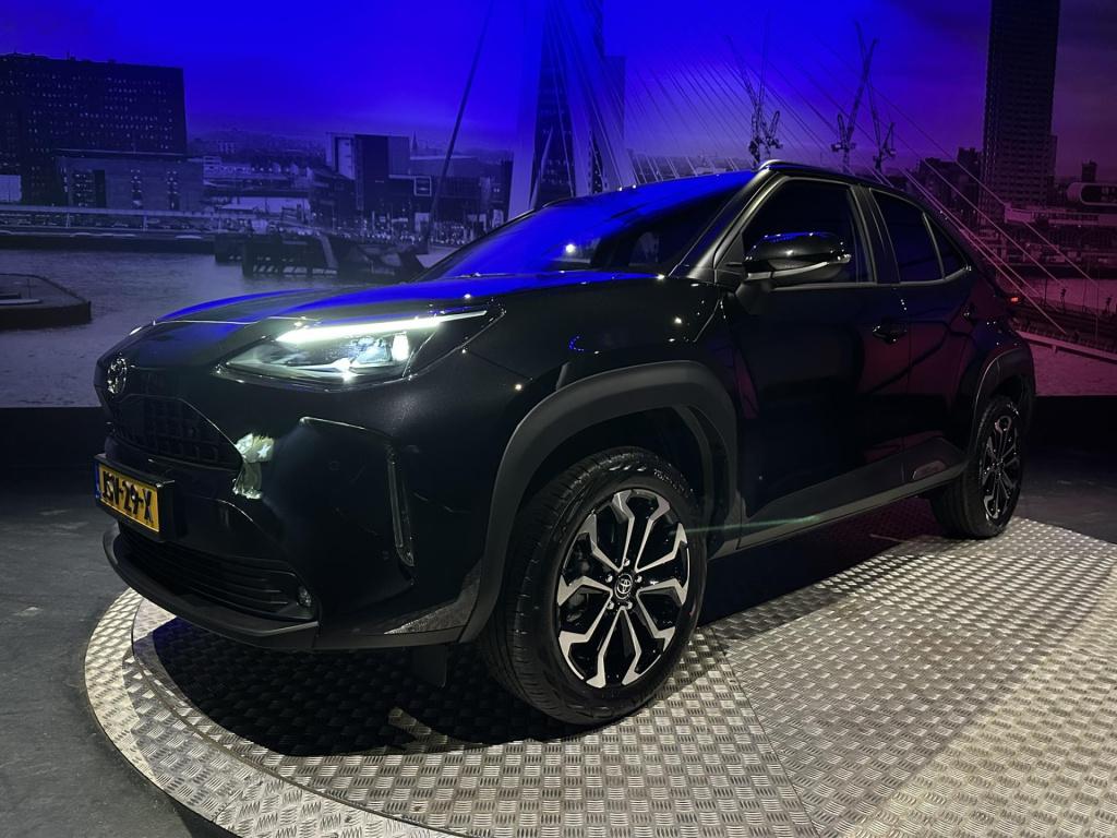 Toyota Yaris Cross 1.5 hybrid 130 dynamic *acc*winterpakket*camera*17inch*