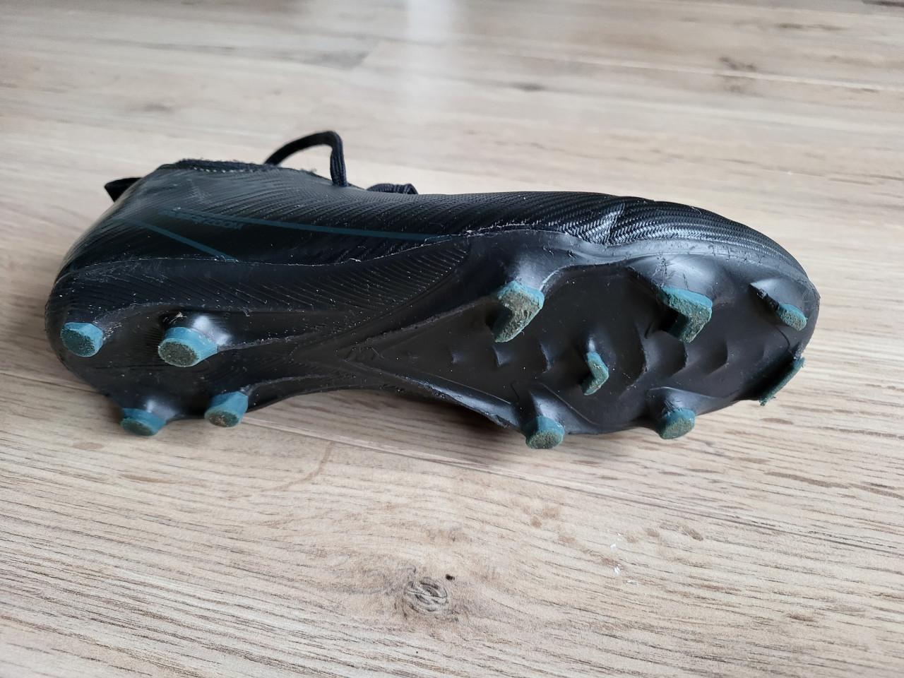 Voetbalschoenen - Nike - maat 33