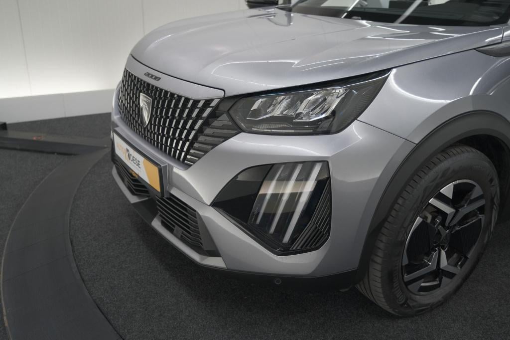 Peugeot 2008 puretech 100 allure | camera | navigatie | parkeersensoren | a
