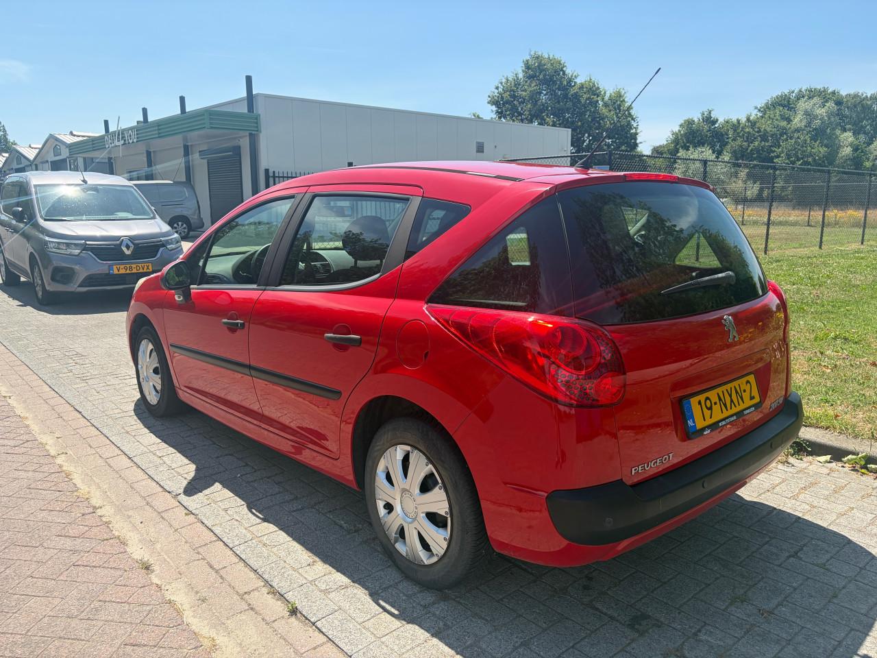 Peugeot 207 Sw 1.4i Airco 2011 jaar apk