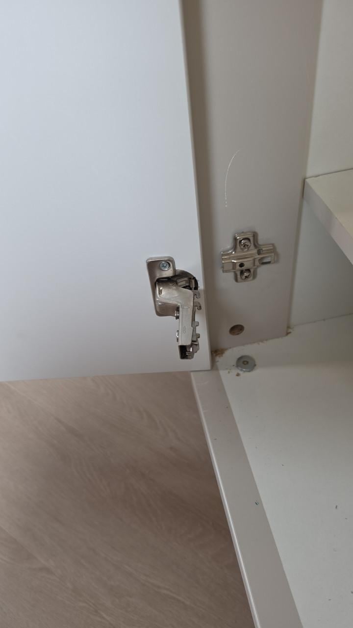 Ledikant+commode (evt kast)