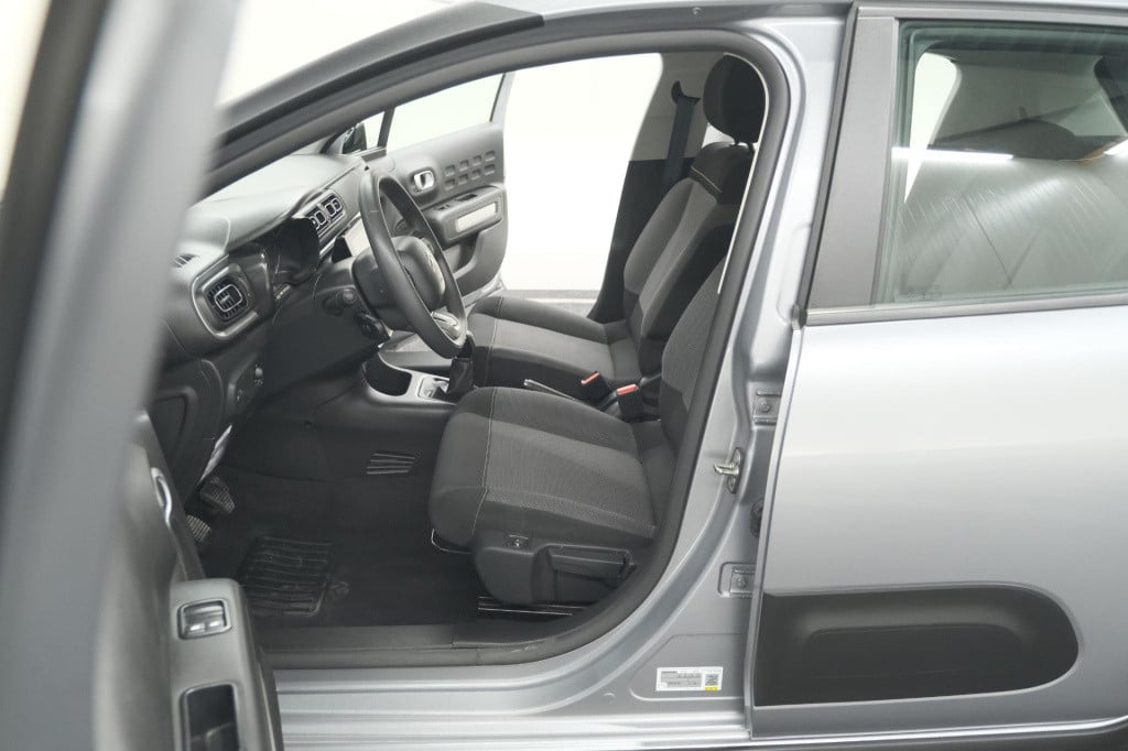 Citroen C3 puretech 82 c-series | trekhaak | camera | apple carplay | allse
