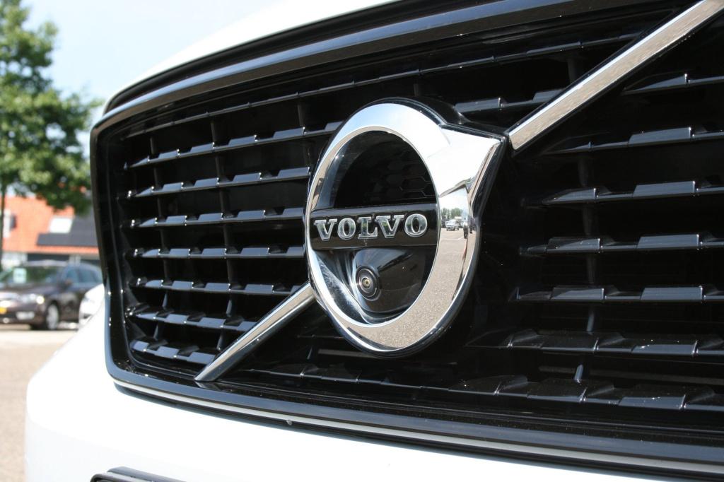 Volvo XC40 1.5 t5 recharge r-design / pano / 360camera / h&k