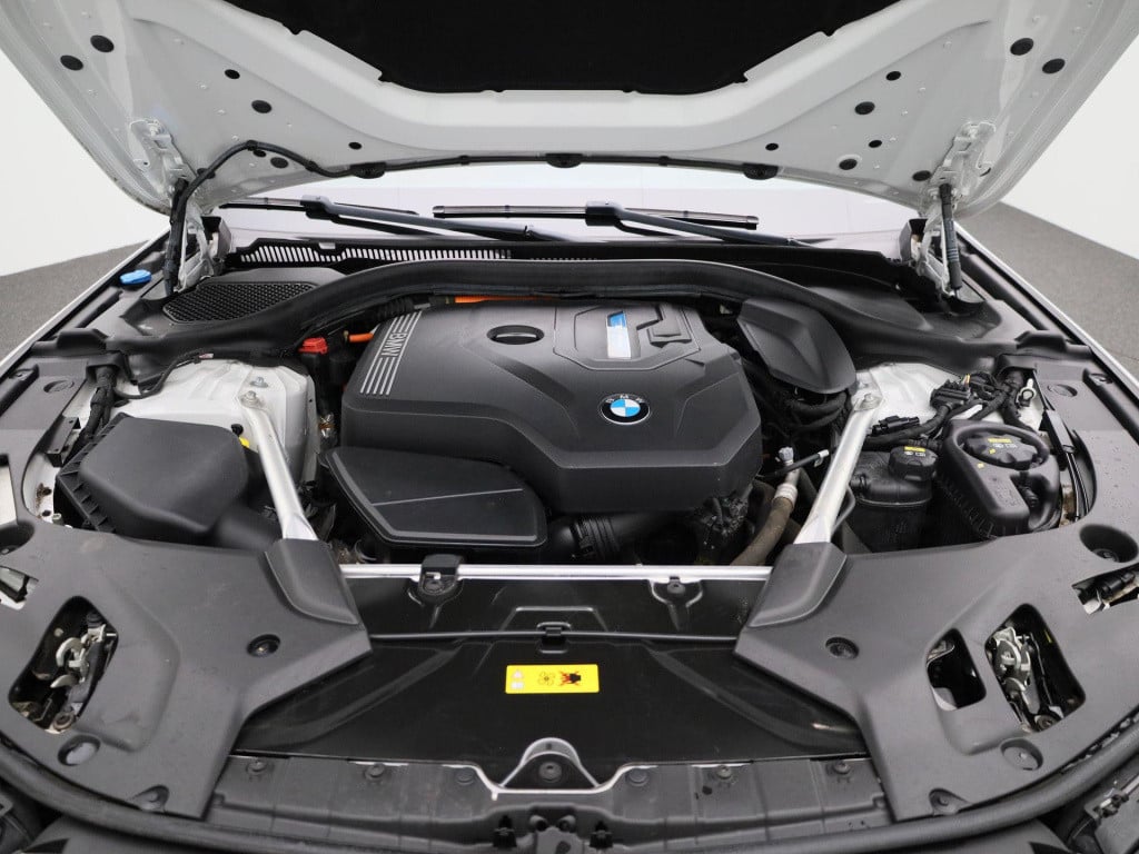 BMW 5 Serie touring 520e executive | automaat | leder | navigatie | apple c