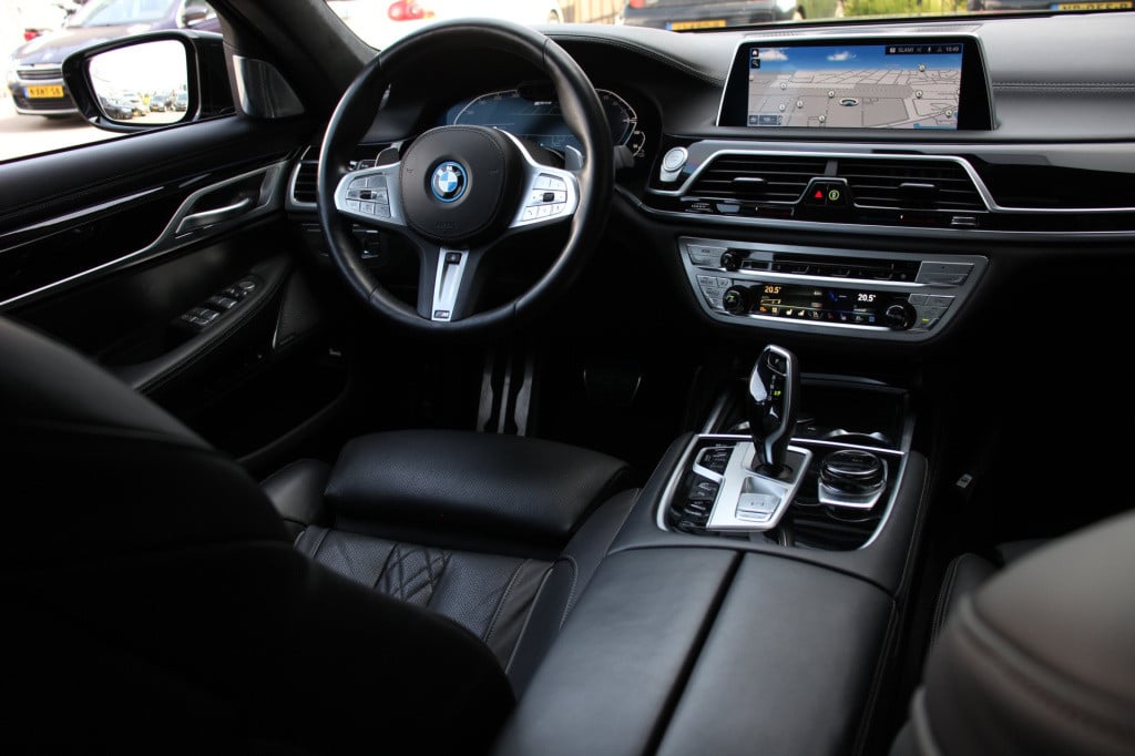 BMW 7 Serie 745e high executive | bowers & wilkins | schuifdak | massage | 