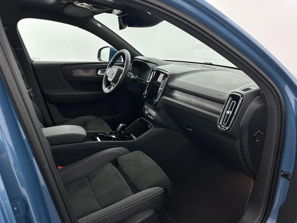 Volvo XC40 t5 262pk recharge ultimate dark| pano| h&k| adap.cruise| camera