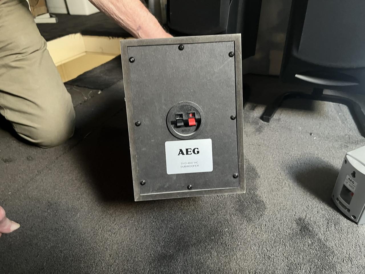 AEG 4607 HC Subwoofer en 3 spaekers Satellite