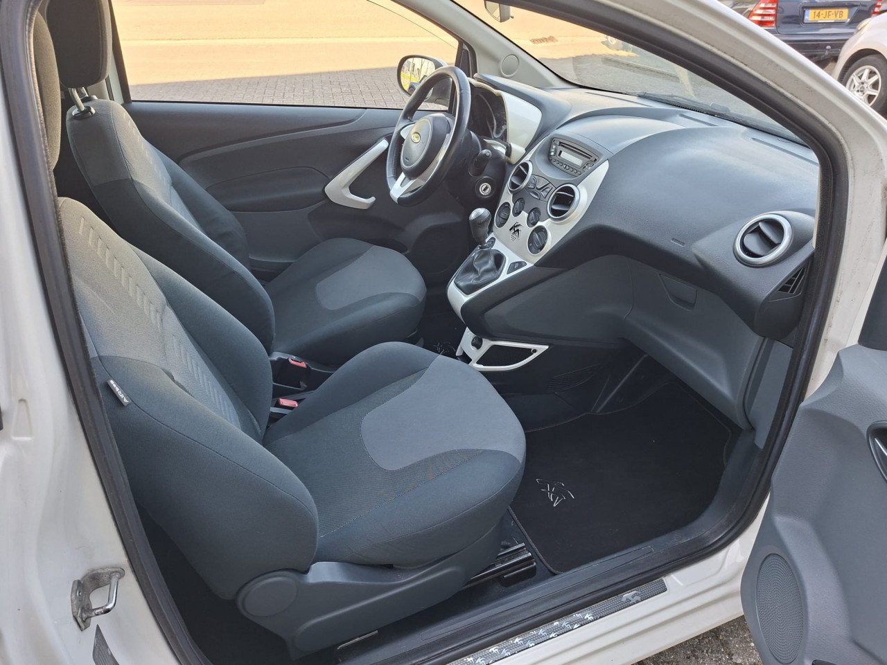 Ford Ka 1.2 Grand Prix start/stop bj:2011 airco lm-velgen