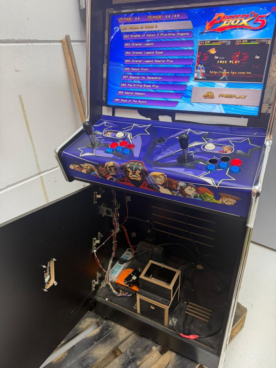 Arcade computer spel zelf in elkaar zetten