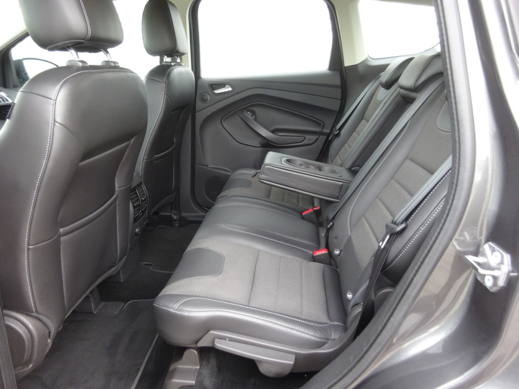 Ford Kuga 1.5 titanium navigatie / trekhaak / camera / cruise / pdc