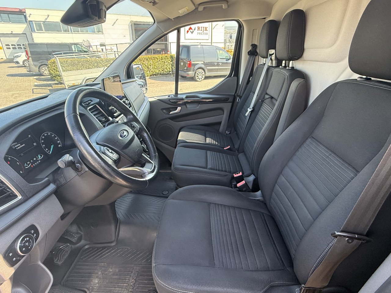 Ford Transit Custom - 300 2.0 TDCI L1H1 Limited 170PK Automaat