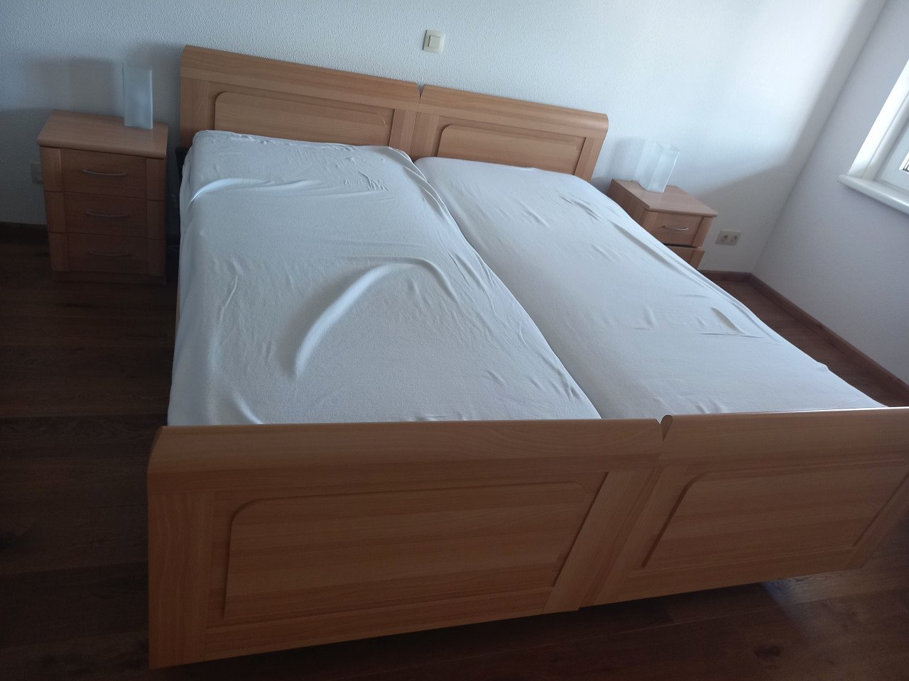 Tweepersoonsbed met verstelbare lattenbodem