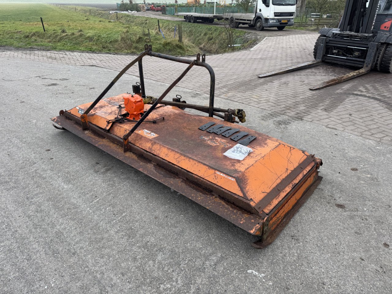 Perfect weidebloter TC 275