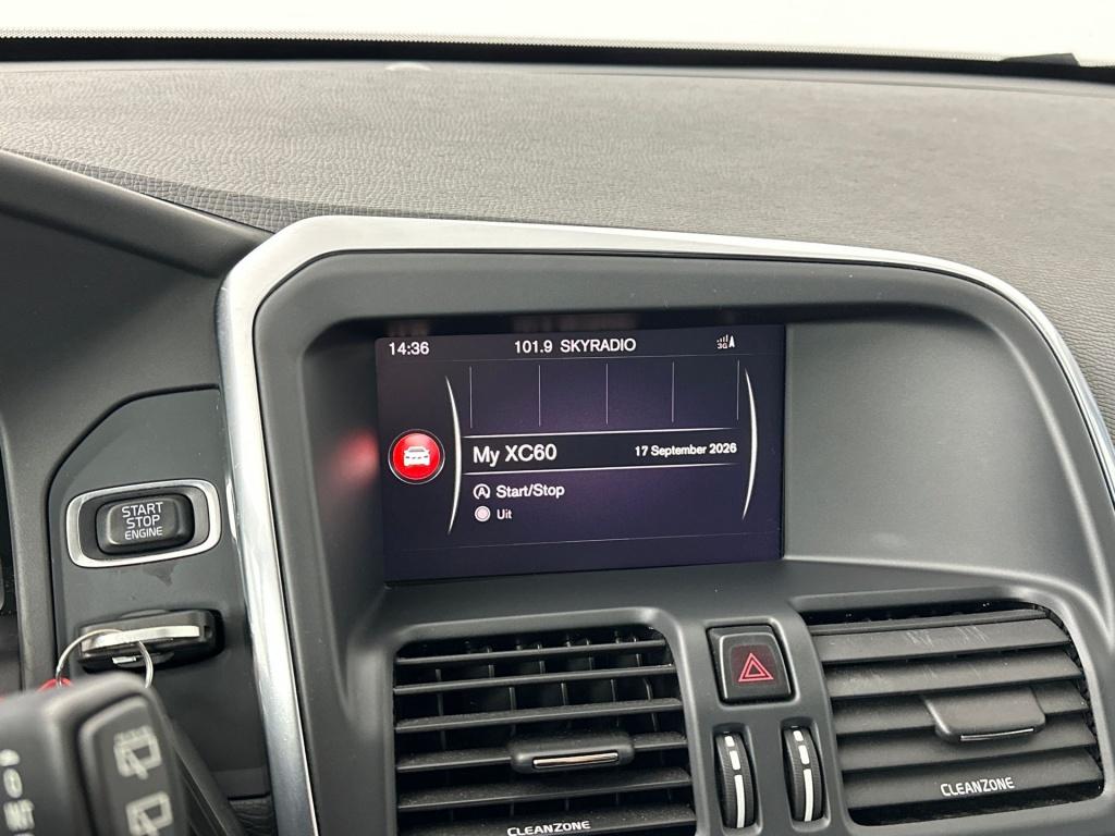 Volvo XC60 t5 gt polar+ | parkeerverwarming op brandstof | schuifdak