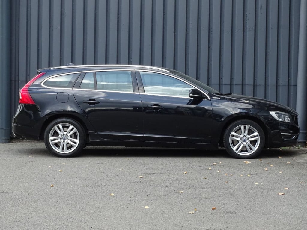 Volvo V60 2.4 d6 awd plug-in hybrid summum | xenon | leder | memory | pdc