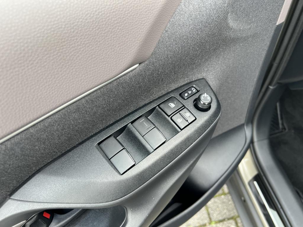 Toyota Yaris Cross 1.5 hybrid executive | trekhaak |