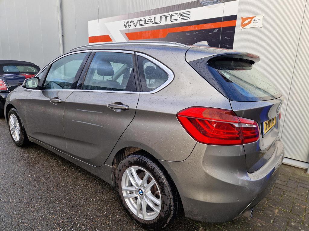 BMW 2-serie active tourer 218i essential