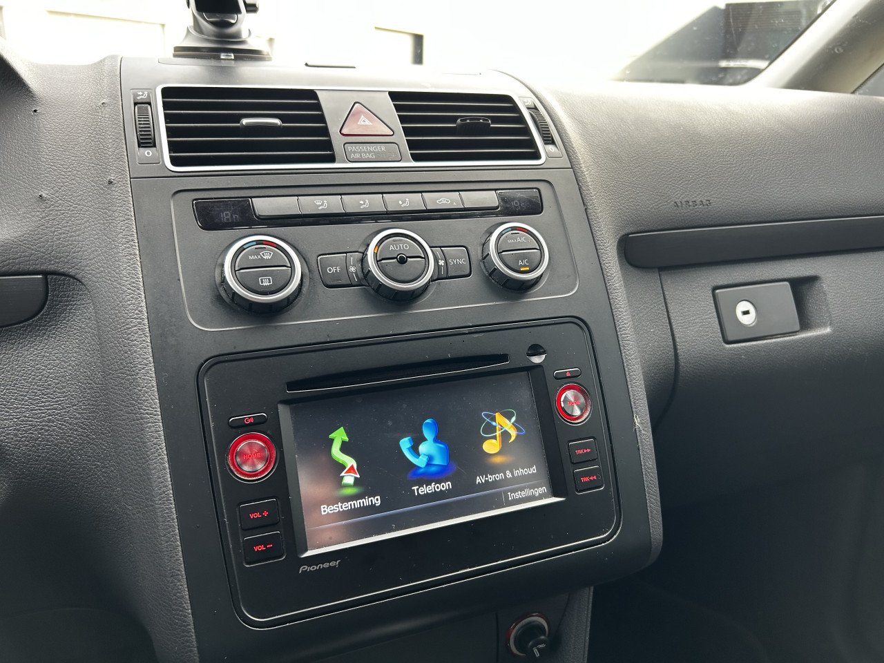 Volkswagen Touran 1.6 TDI Comfort/APK/DSG/GRIJS KENTEKEN/