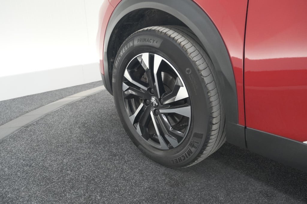 Peugeot 2008 puretech 130 gt-line | trekhaak | camera | apple carplay | par