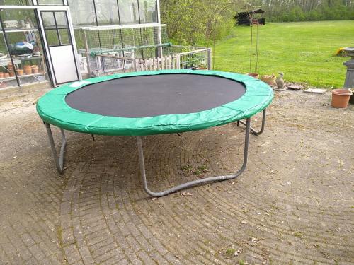 Trampoline