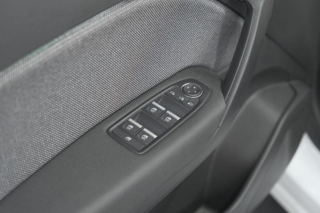 Renault Captur 1.6 e-tech full hybrid 145 techno | pack winter | navigatie 