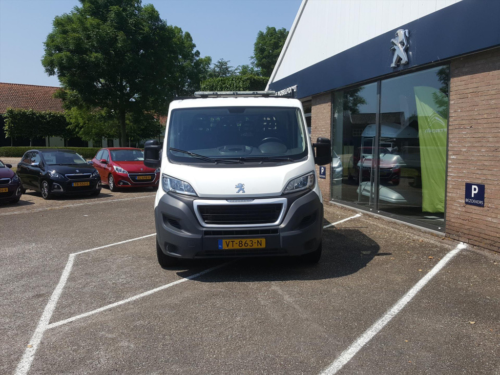 Peugeot Boxer chassisdubbelcabine 3500kg 2.2hdi-130pk dubbele cabine 7perso