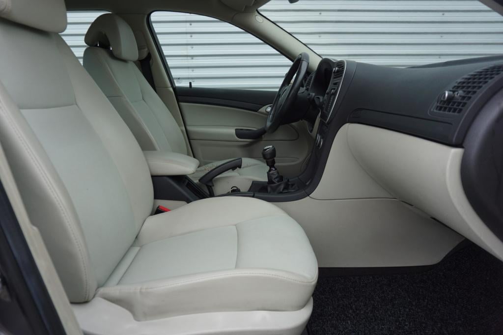 Saab 9-3 sport estate 1.8 vector airco / navi / cruise / stoelverw. / elekt