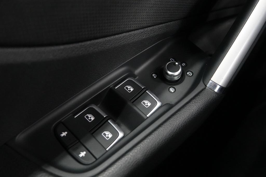 Audi Q2 1.5 tfsi | stoelverw. | trekhaak | camera | keyless |