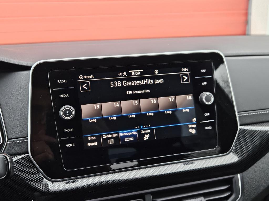 Volkswagen T-cross 1.5 tsi r-line | carplay | stoelverw.