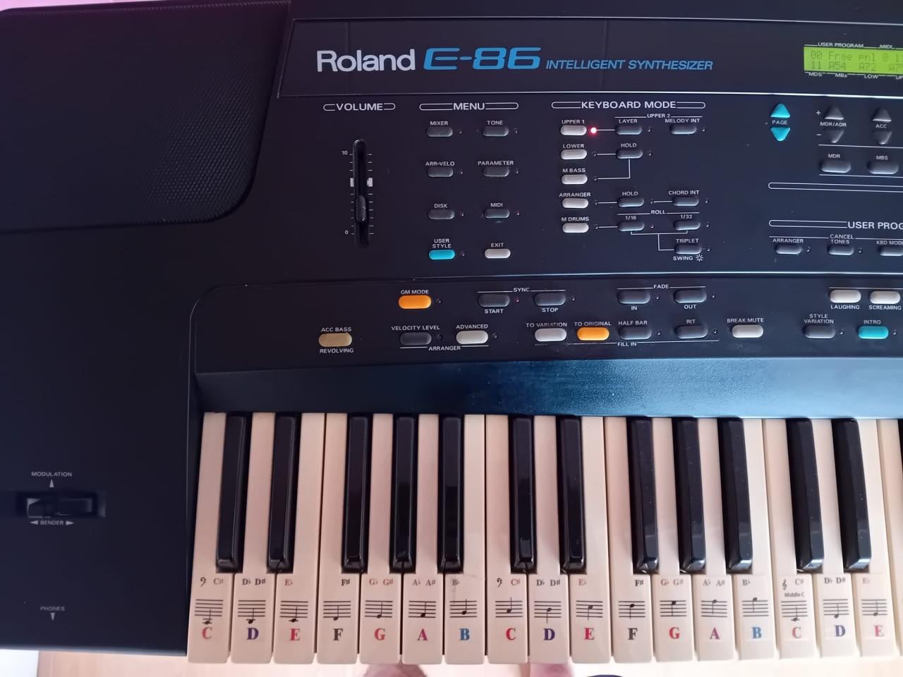 Roland E-86 intelligent synthesizer