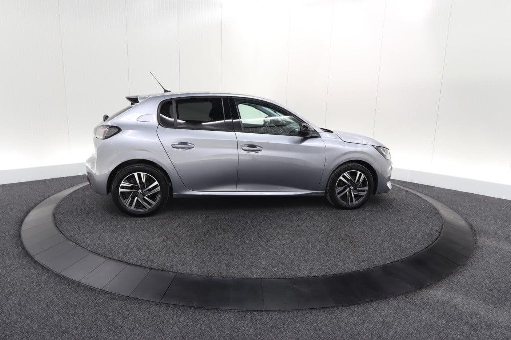 Peugeot 208 puretech 100 allure | camera | navigatie | parkeersensoren | ap