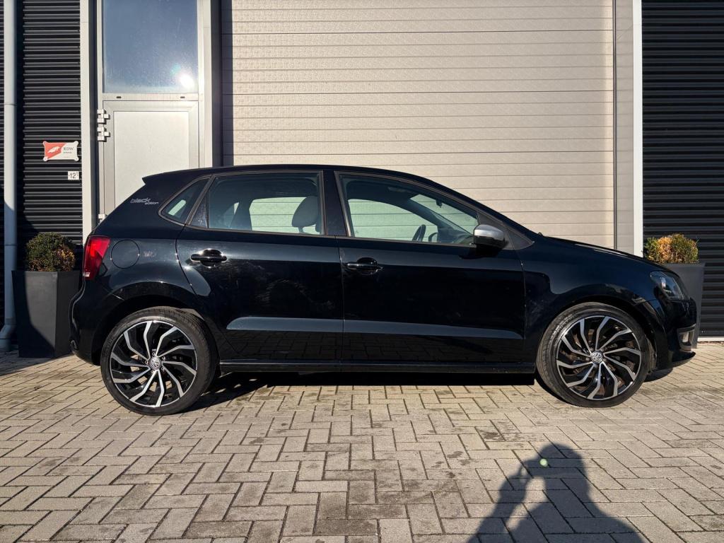 Volkswagen Polo 1.4-16v comfortline/lichtmetaal/carplay/airco/black edition
